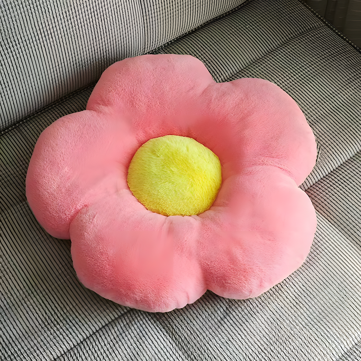 🌸 Bloemenknuffelkussen – een sfeervolle toevoeging aan de kinderkamer